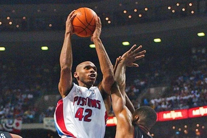 九游官网-关于欧篮联赛程吃紧；底特律活塞窗口期再遭质疑；赛场秩序良好；球探报告显示潜力的信息