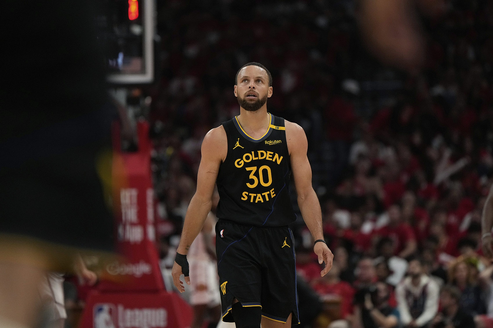 九游APP-清晨亚特兰大伤情更新——NBA季后赛节点到来，赛场秩序良好，更衣室氛围转暖的简单介绍