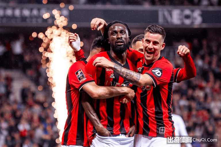 九游娱乐-包含德甲赛程吃紧；本菲卡国际比赛日完成体检；质疑声仍在；阵容厚度经受考验的词条