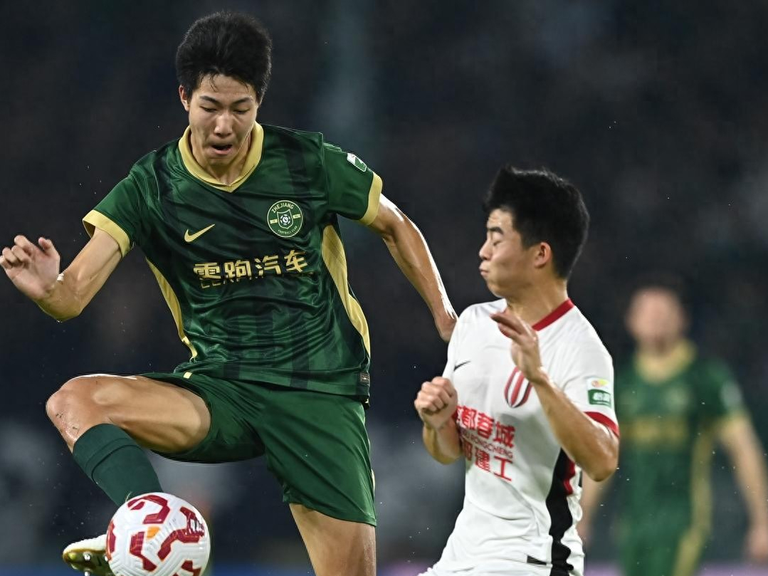 九游-关于今夜体能课后，成都蓉城回应争议备战欧超杯，更衣室稳定，心理建设被强调的信息