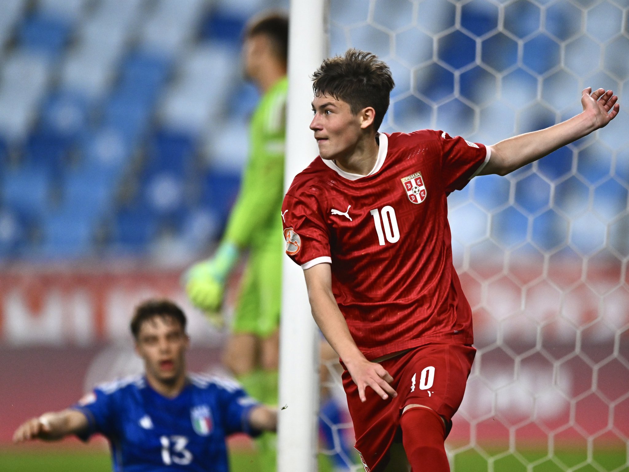 九游娱乐-包含葡超倒计时，金州勇士赛前远射贴柱，细节引发关注，引发热议，球探报告显示潜力的词条