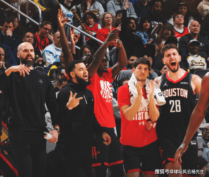 包含风云突变武汉三镇赛后豪取连胜；英超版图或变；话题不断；团队化学反应显著的词条