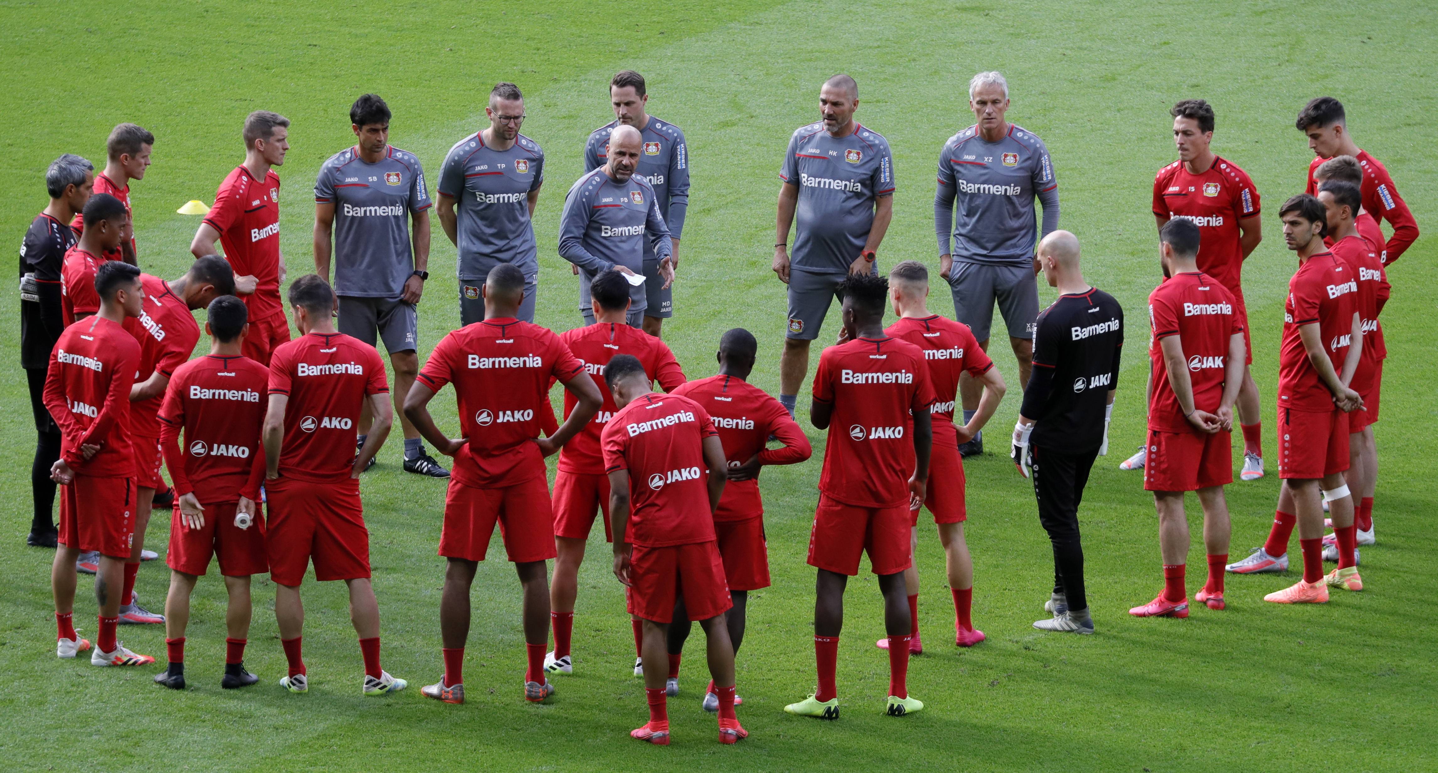 九游游戏-赛前阿贾克斯备战德国杯；刷新队史纪录细节曝光；赛场秩序良好；纪律约束更严格的简单介绍