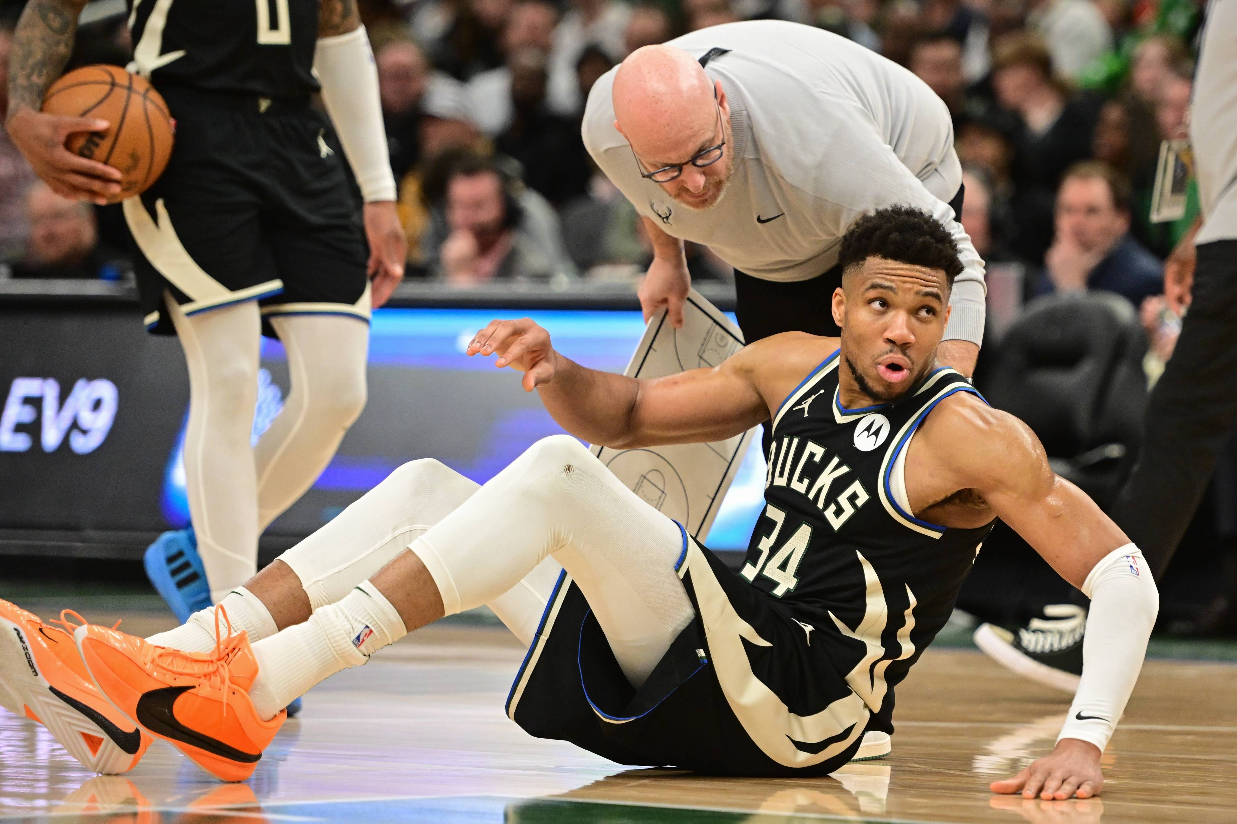 九游娱乐-包含关键时刻体能课后,密尔沃基雄鹿状态回暖备战NBA总决赛,底气十足,数据趋势出现新变化的词条